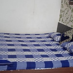 Mixed Dormitory Room